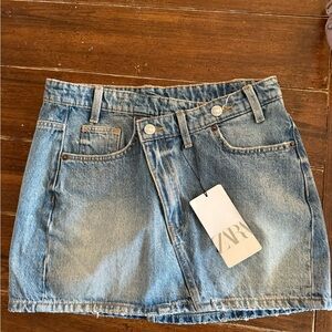 Zara Blue Mini Wrap Skirt for Casual Occasions